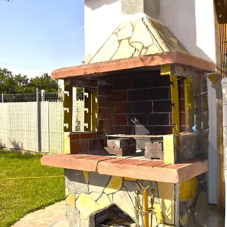 Amarantos Beautiful Garden House Hébergement de vacances *