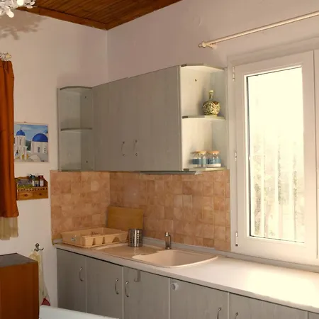 Holiday home Amarantos Beautiful Garden House *